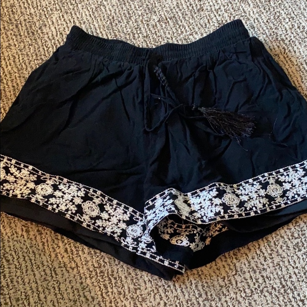 BLACK AND WHITE SHORTS